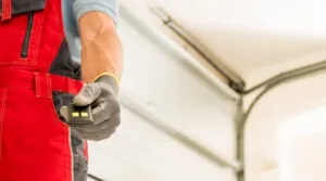 reparar o cambiar puerta de garaje
